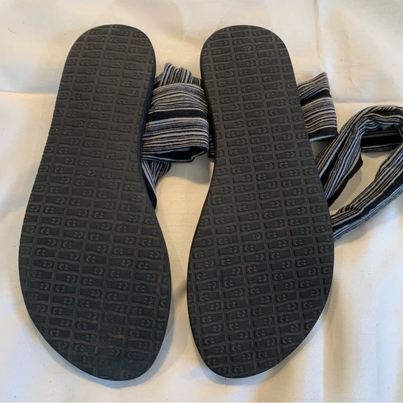 Sanuk Yoga Sling Black and Grey Thong Sandles Women’s Size 8 - Picture 4 of 6